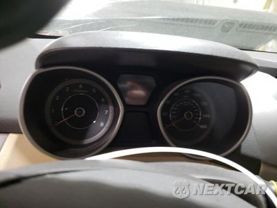 Zdjęcie 9 z 13 samochodu: 2013 HYUNDAI ELANTRA GLS VIN:KMHDH4AE9DU795703 - miniatura
