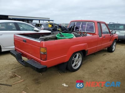 Trzecie zdjęcie samochodu z tyłu: 1987 TOYOTA PICKUP XTRACAB RN70 DLX VIN:JT4RN70D9H0027911 - miniatura