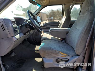 Zdjęcie 7 z 14 samochodu: 2000 FORD F250 SUPER DUTY VIN:1FTNX21S8YEE47610 - miniatura