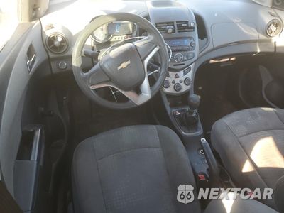 Zdjęcie 8 z 14 samochodu: 2012 CHEVROLET SONIC LS VIN:1G1JB5SH2C4152334 - miniatura