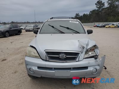Piąte zdjęcie samochodu w środku: 2005 KIA SORENTO EX VIN:KNDJC733155457095 - miniatura