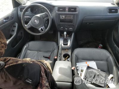 Zdjęcie 8 z 13 samochodu: 2011 VOLKSWAGEN JETTA SE VIN:3VWDX7AJ6BM315928 - miniatura