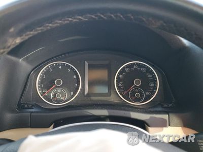Zdjęcie 9 z 15 samochodu: 2015 VOLKSWAGEN TIGUAN S VIN:WVGAV7AX3FW606159 - miniatura