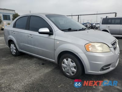 Czwarte zdjęcie samochodu z boku: 2008 CHEVROLET AVEO BASE VIN:KL1TD56658B175331 - miniatura