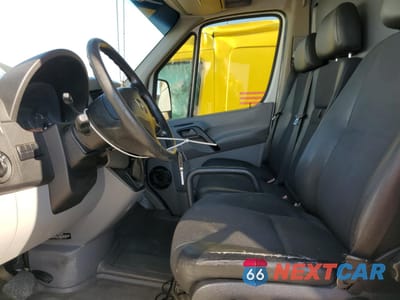 Zdjęcie 7 z 14 samochodu: 2013 MERCEDES-BENZ SPRINTER 2500 VIN:WD3PE8CC1D5804086 - miniatura