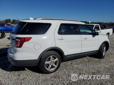 Trzecie zdjęcie samochodu z tyłu: 2016 FORD EXPLORER XLT VIN:1FM5K8D8XGGA77552 - miniatura