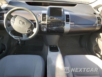 Zdjęcie 8 z 14 samochodu: 2005 TOYOTA PRIUS VIN:JTDKB20U150122522 - miniatura