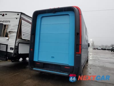 Zdjęcie 6 z 14 samochodu: 2024 RIVIAN EDV 700 VIN:7FCEHEB24RN022295 - miniatura