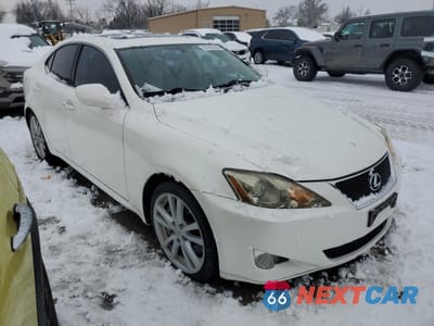 Czwarte zdjęcie samochodu z boku: 2006 LEXUS IS 350 VIN:JTHBE262365011860 - miniatura