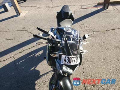 Piąte zdjęcie samochodu w środku: 2024 KAWASAKI ZR900 F VIN:ML5ZRDF14RDA69085 - miniatura