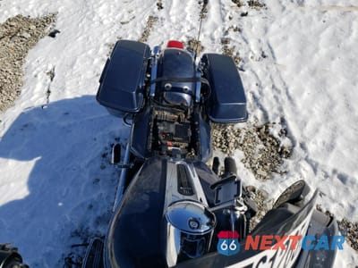 Piąte zdjęcie samochodu w środku: 2009 HARLEY-DAVIDSON FLHX VIN:1HD1KB4199Y625409 - miniatura