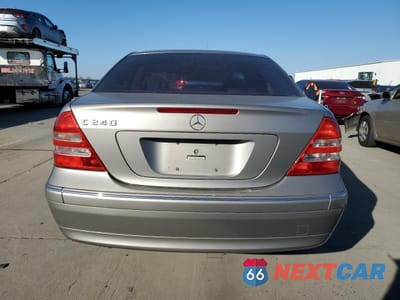 Zdjęcie 6 z 12 samochodu: 2003 MERCEDES-BENZ C 240 VIN:WDBRF61J03A519983 - miniatura
