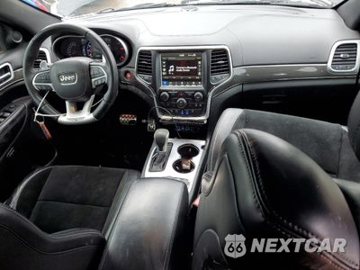Zdjęcie 8 z 13 samochodu: 2018 JEEP GRAND CHEROKEE TRACKHAWK VIN:1C4RJFN91JC283815 - miniatura