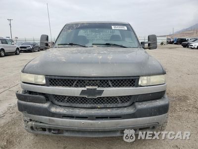 Piąte zdjęcie samochodu w środku: 2002 CHEVROLET SILVERADO K2500 HEAVY DUTY VIN:1GCHK23132F173198 - miniatura
