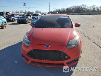 Piąte zdjęcie samochodu w środku: 2013 FORD FOCUS ST VIN:1FADP3L92DL127528 - miniatura
