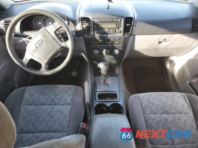 Zdjęcie 8 z 15 samochodu: 2008 KIA SORENTO EX VIN:KNDJD735X85809464 - miniatura