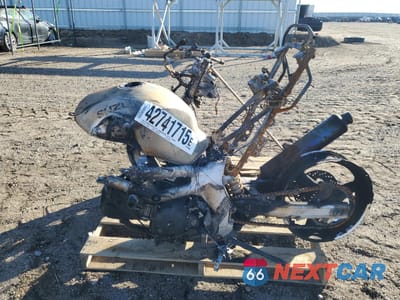Trzecie zdjęcie samochodu z tyłu: 2001 SUZUKI SV650 S VIN:JS1VP52A612101564 - miniatura