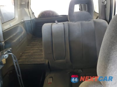 Zdjęcie 10 z 15 samochodu: 2002 SUZUKI XL7 PLUS VIN:JS3TX92V424103909 - miniatura