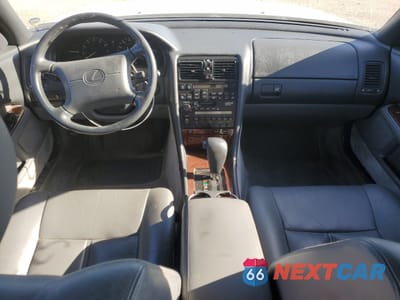 Zdjęcie 8 z 14 samochodu: 1993 LEXUS LS 400 VIN:JT8UF11E9P0179910 - miniatura