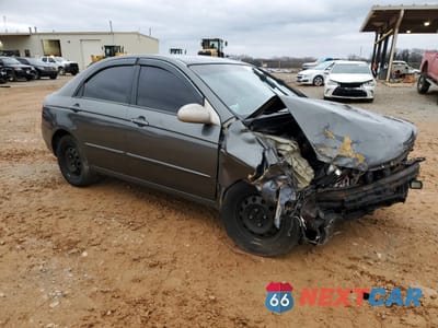 Czwarte zdjęcie samochodu z boku: 2005 KIA SPECTRA LX VIN:KNAFE121755180138 - miniatura