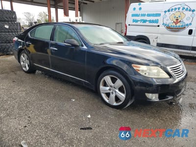 Czwarte zdjęcie samochodu z boku: 2010 LEXUS LS 460L VIN:JTHGL5EF6A5041395 - miniatura