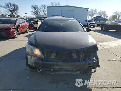 Piąte zdjęcie samochodu w środku: 2014 TOYOTA CAMRY L VIN:4T1BF1FK7EU867073 - miniatura