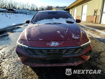 Piąte zdjęcie samochodu w środku: 2024 HYUNDAI ELANTRA LIMITED VIN:KMHLN4DJ5RU103487 - miniatura
