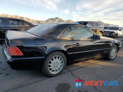Trzecie zdjęcie samochodu z tyłu: 1996 MERCEDES-BENZ SL 500 VIN:WDBFA67F7TF129874 - miniatura