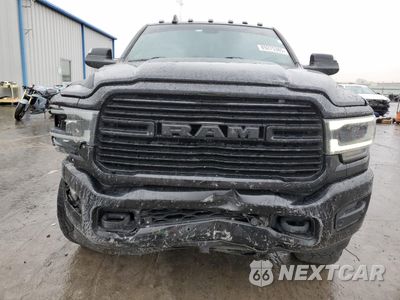 Piąte zdjęcie samochodu w środku: 2019 RAM 2500 LARAMIE VIN:3C6UR5NL5KG624941 - miniatura