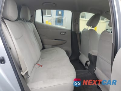 Zdjęcie 10 z 12 samochodu: 2011 NISSAN LEAF SV VIN:JN1AZ0CP8BT007141 - miniatura