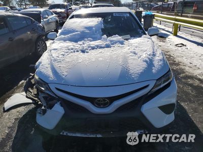 Piąte zdjęcie samochodu w środku: 2019 TOYOTA CAMRY L VIN:4T1B11HK0KU802699 - miniatura