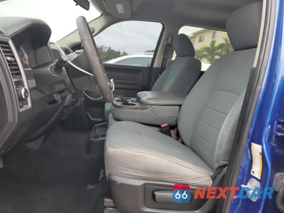 Zdjęcie 7 z 12 samochodu: 2018 RAM 1500 ST VIN:3C6RR6KG2JG249849 - miniatura
