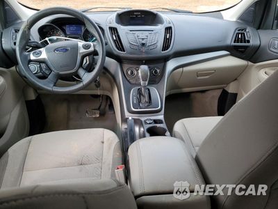 Zdjęcie 8 z 16 samochodu: 2013 FORD ESCAPE SE VIN:1FMCU9GX9DUB94532 - miniatura