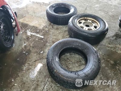 Zdjęcie 12 z 13 samochodu: 1998 TOYOTA TACOMA XTRACAB LIMITED VIN:4TAWN74N2WZ102054 - miniatura