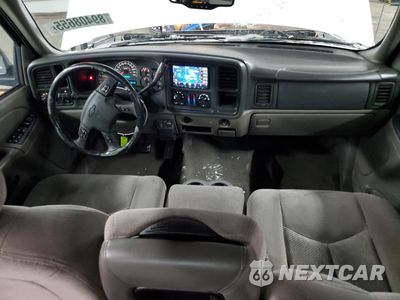 Zdjęcie 8 z 13 samochodu: 2005 CHEVROLET AVALANCHE C1500 VIN:3GNEC12Z05G168326 - miniatura