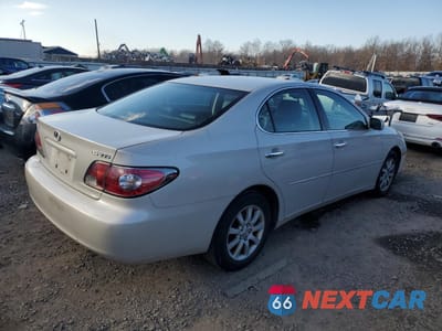 Trzecie zdjęcie samochodu z tyłu: 2002 LEXUS ES 300 VIN:JTHBF30G520027900 - miniatura