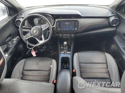 Zdjęcie 8 z 16 samochodu: 2021 NISSAN KICKS SR VIN:3N1CP5DV8ML473880 - miniatura