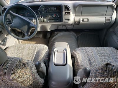 Zdjęcie 8 z 13 samochodu: 1997 GMC SUBURBAN K1500 VIN:1GKFK16RXVJ719908 - miniatura