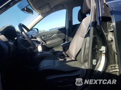 Zdjęcie 7 z 15 samochodu: 2017 NISSAN ROGUE S VIN:JN8AT2MV6HW254466 - miniatura