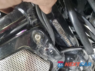 Zdjęcie 10 z 11 samochodu: 2009 HARLEY-DAVIDSON VRSCDX VIN:1HD1HHH129K800596 - miniatura