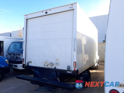 Trzecie zdjęcie samochodu z tyłu: 2019 CHEVROLET EXPRESS G4500 VIN:1HA6GUCG3KN013025 - miniatura