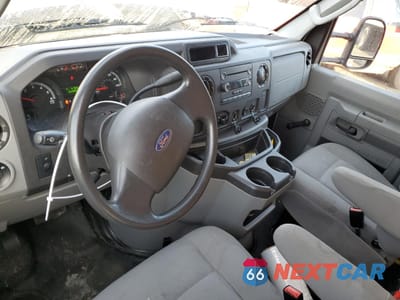Zdjęcie 8 z 15 samochodu: 2017 FORD ECONOLINE E450 SUPER DUTY CUTAWAY VAN VIN:1FDXE4FS5HDC56098 - miniatura
