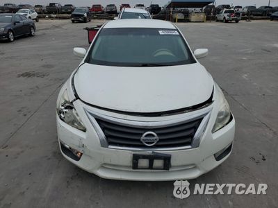 Piąte zdjęcie samochodu w środku: 2014 NISSAN ALTIMA 2.5 VIN:1N4AL3AP9EN240091 - miniatura