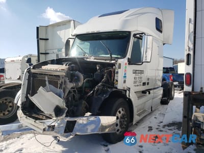 Drugie zdjęcie samochodu z przodu: 2017 VOLVO VN VNL VIN:4V4NC9EH9HN976250 - miniatura