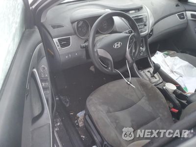 Zdjęcie 8 z 12 samochodu: 2013 HYUNDAI ELANTRA GLS VIN:5NPDH4AEXDH244369 - miniatura
