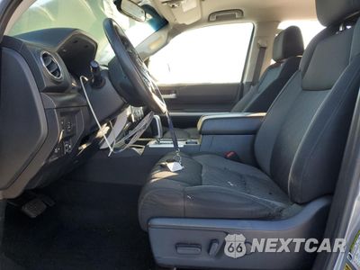 Zdjęcie 7 z 15 samochodu: 2017 TOYOTA TUNDRA CREWMAX SR5 VIN:5TFDW5F18HX589105 - miniatura