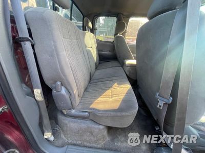 Zdjęcie 6 z 10 samochodu: 2004 TOYOTA TUNDRA ACCESS CAB SR5 VIN:5TBRT34154S452671 - miniatura