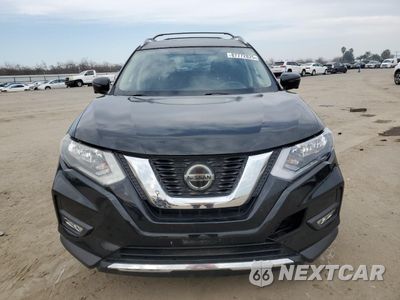 Piąte zdjęcie samochodu w środku: 2018 NISSAN ROGUE S VIN:KNMAT2MT1JP526268 - miniatura