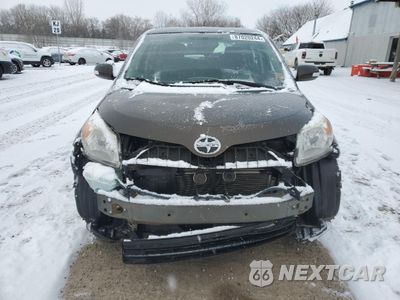 Piąte zdjęcie samochodu w środku: 2011 TOYOTA SCION XD VIN:JTKKU4B44B1010461 - miniatura