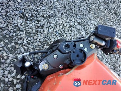 Zdjęcie 7 z 8 samochodu: 2008 SUZUKI GSX1300 R VIN:JS1GX72A182101406 - miniatura